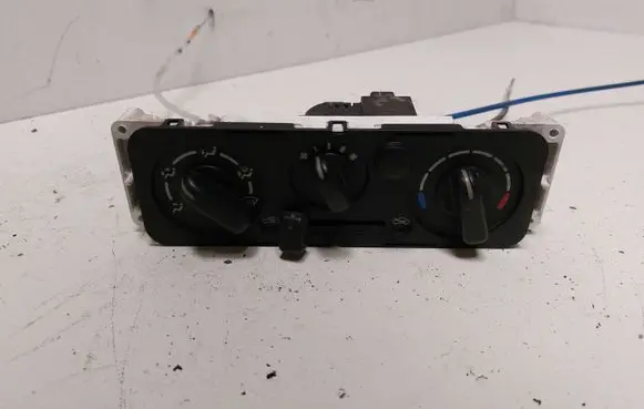 Suzuki Jimny Climate control unit 7441470J00