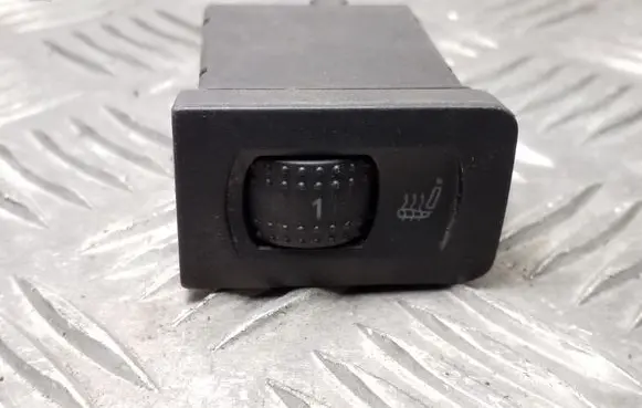 Volkswagen Golf IV Seat heating switch 1J0963564B