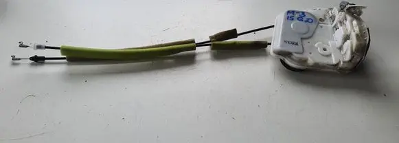 Mazda 3 II Rear door lock