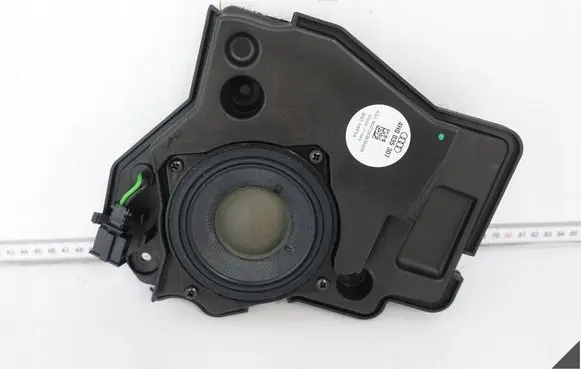 Audi A8 S8 D4 4H Subwoofer speaker 4H0035307