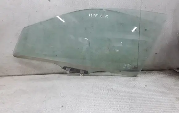 Honda Civic Front door window glass four-door