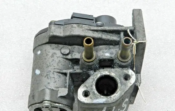 Skoda Octavia Mk2 (1Z) EGR valve 03C131503B 03C131503
