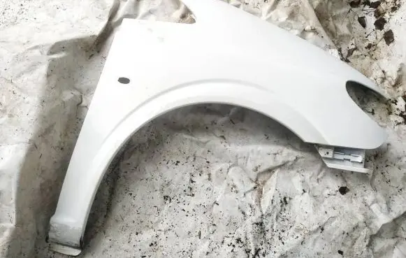 Mercedes-Benz Vito Viano W639 Fender baltas