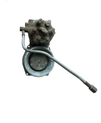 Audi 100 200 5000 C3 Fuel distributor 035133353AB