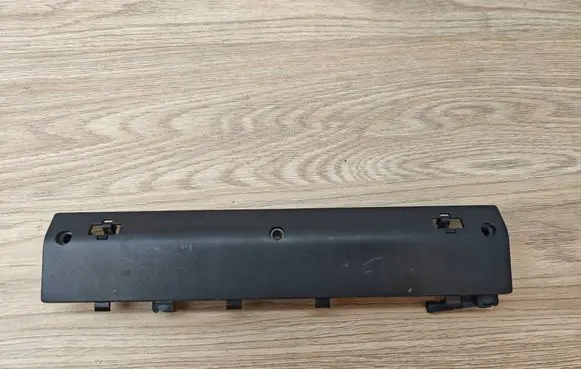 Volvo XC90 Glove box opening button 