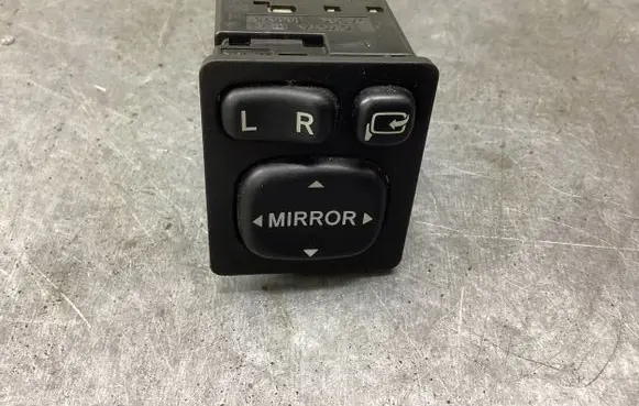 Toyota Avensis Verso Wing mirror switch 769747B 183575