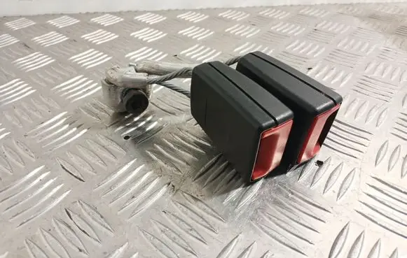 Rear seatbelt buckle