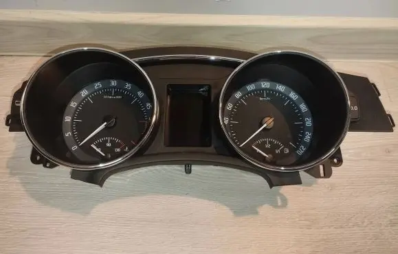 Skoda Superb B6 (3T) Speedometer (instrument cluster) 3T1920841K VD104805 1252506521