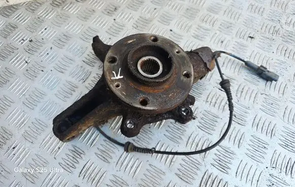 Front wheel hub