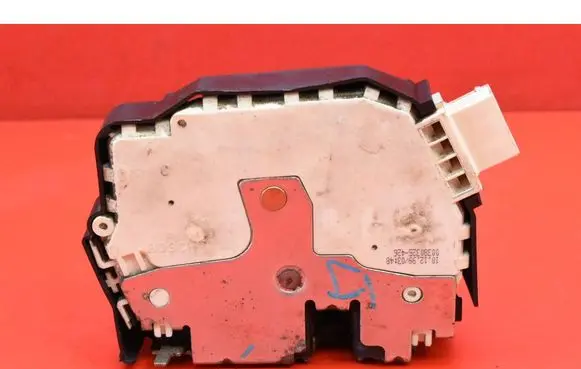 Land Rover Freelander Rear door lock ALR9787