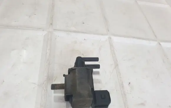 Mitsubishi Lancer Turbo solenoid valve K5T48277 5Z05