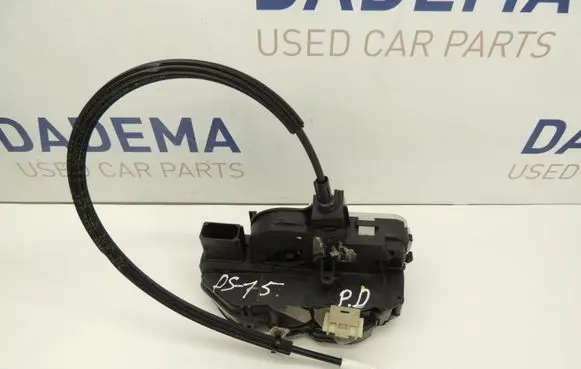 Opel Insignia A Front door lock DS15