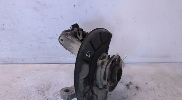 Volkswagen PASSAT B7 Front wheel hub