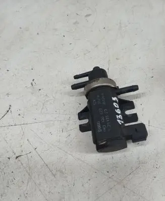 Audi A6 S6 C4 4A Turbo solenoid valve 1H0906627 961264