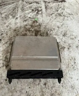 Volvo XC90 Engine control unit/module 08675761A