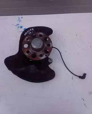 Mercedes-Benz E A207 Front wheel hub