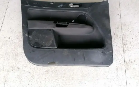 Toyota RAV 4 (XA30) Front door card panel trim 5m1868109 5m2868109