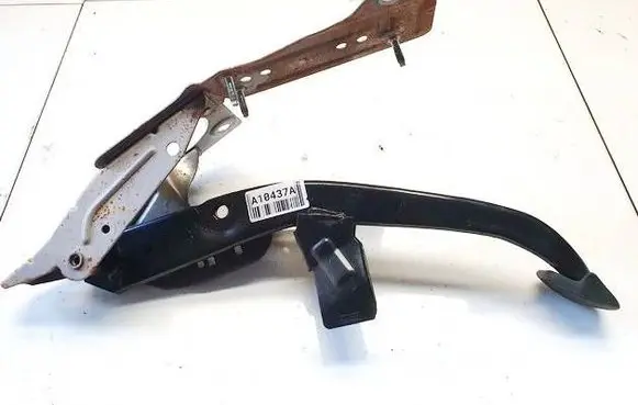 Volvo V50 Clutch pedal 