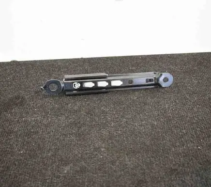 Toyota RAV 4 (XA40) Seat belt adjustment motor E563003