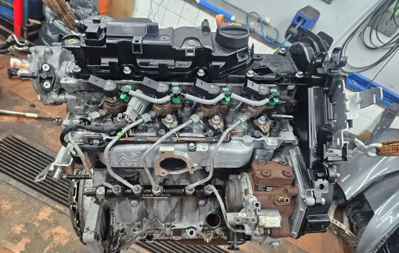 Citroen C4 II Picasso Engine 9685737310 3555 179R