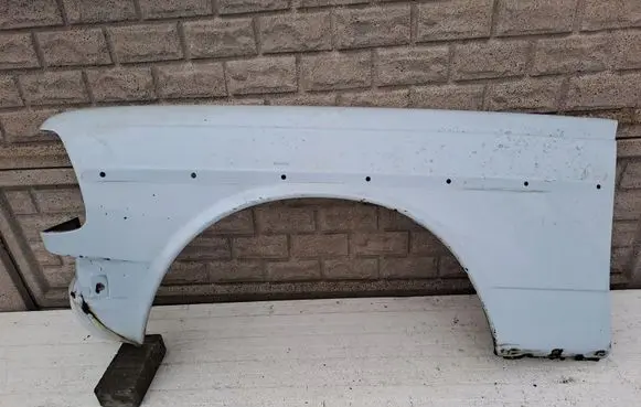 Mercedes-Benz W123 Front wheel arch liner splash guards
