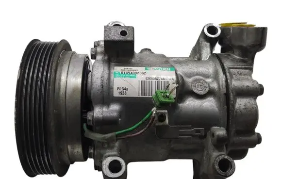 Nissan Juke I F15 Air conditioning (A/C) compressor (pump) 92600AZ74A