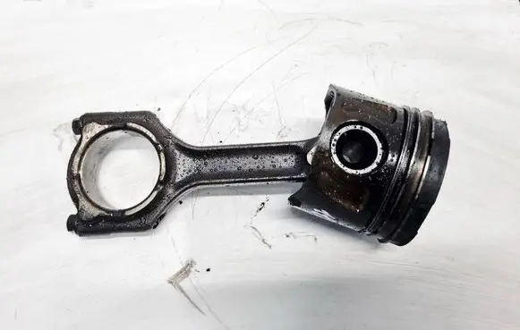 Opel Insignia A Piston with connecting rod 