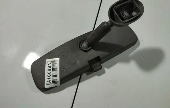 Rear view mirror (interior)