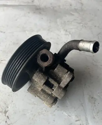 Dodge Nitro Power steering pump H33