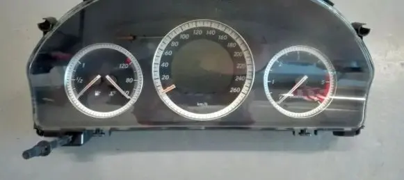 Mercedes-Benz C W204 Speedometer (instrument cluster)