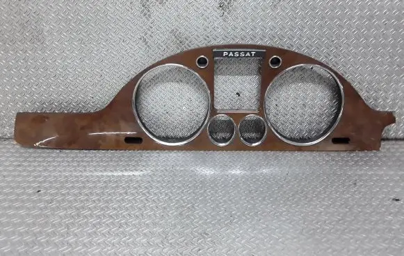 Volkswagen PASSAT B6 Dashboard trim 3C1858335J