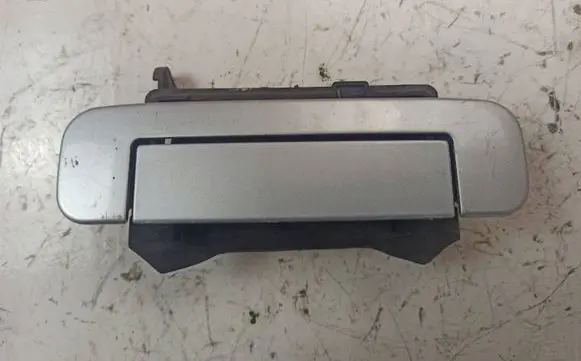 Rear door exterior handle/bracket