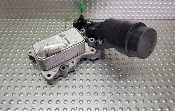 Mercedes-Benz E W212 Oil filter mounting bracket S26371078 70321178 70362380