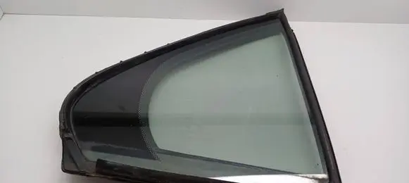 Rear vent window glass