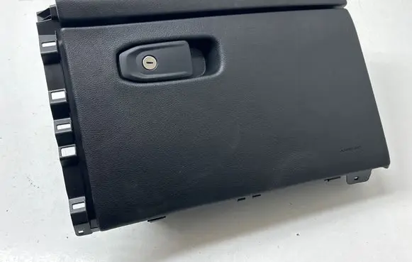 Jeep Grand Cherokee WL Glove box set P7CH34TX7AE T0000030300819 6PL99TRMAG