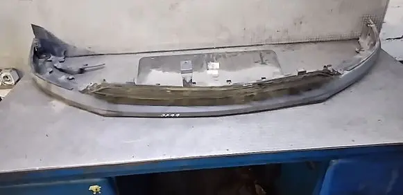 Chevrolet Volt I Front bumper lip 
