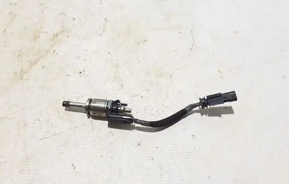 Fuel injector