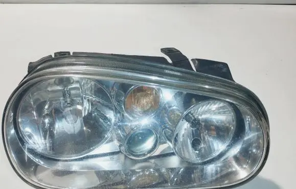 Volkswagen Golf IV Headlight/headlamp