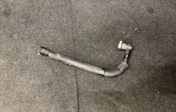 Jeep Grand Cherokee WL Air intake hose/pipe P68343572AA