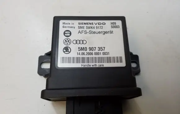 Volkswagen PASSAT B6 Light module LCM 5M0907357