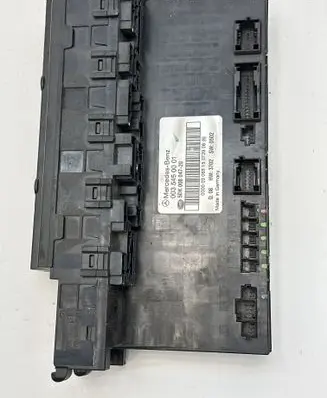 Mercedes-Benz E W211 SAM control unit 0035450001