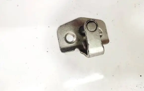 Opel Zafira B Front door lock loop/hook striker 6608