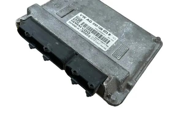 Skoda Fabia Mk1 (6Y) Engine control unit/module 03D906023B 5WP4050404 R4050422