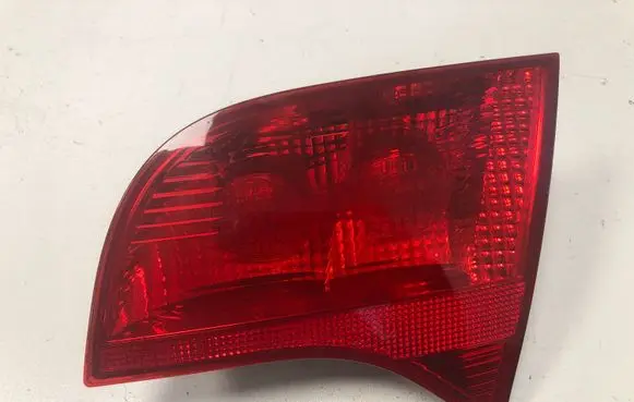Audi A4 S4 B7 8E 8H Tailgate rear/tail lights 8E9945094