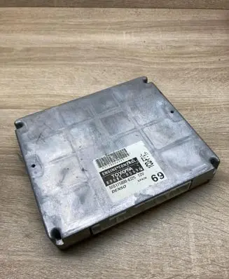 Toyota Avensis T250 Engine control unit/module ECU 8966105690