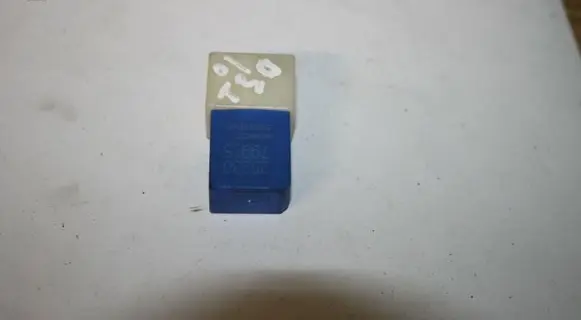 Nissan X-Trail T30 Other relay 2523079915