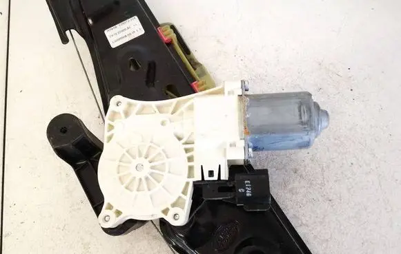 Land Rover Discovery Sport Rear door window regulator motor c39792101 c39792-101