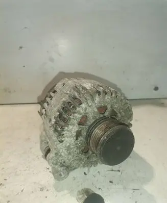Seat Altea XL Generator/alternator 06F903023C