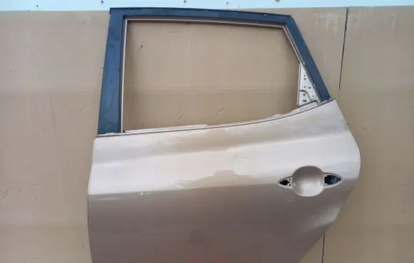 KIA Venga Rear door