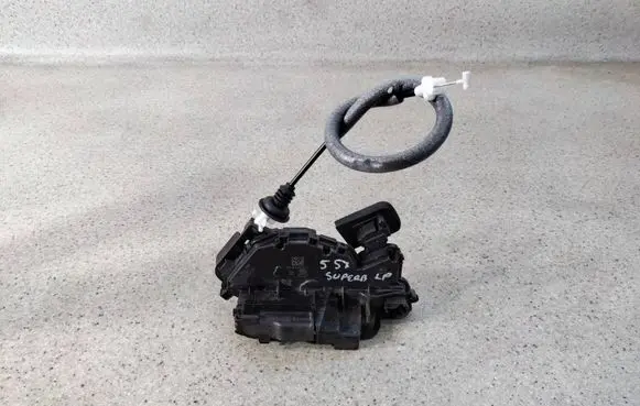 Skoda Superb B8 (3V) Coupe door lock (next to the handle) B5C-5TB837015C33 5TB837015C B5C-5TB837015C